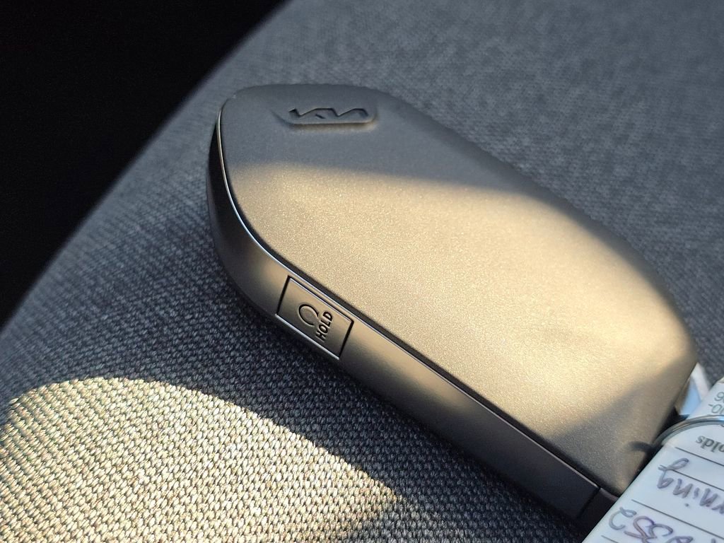 New 2025 Kia K4 LXS image 30