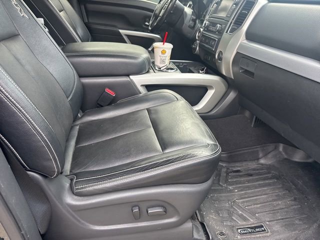 Used 2019 Nissan Titan PRO-4X w/ Pro-4x Convenience Package image 8