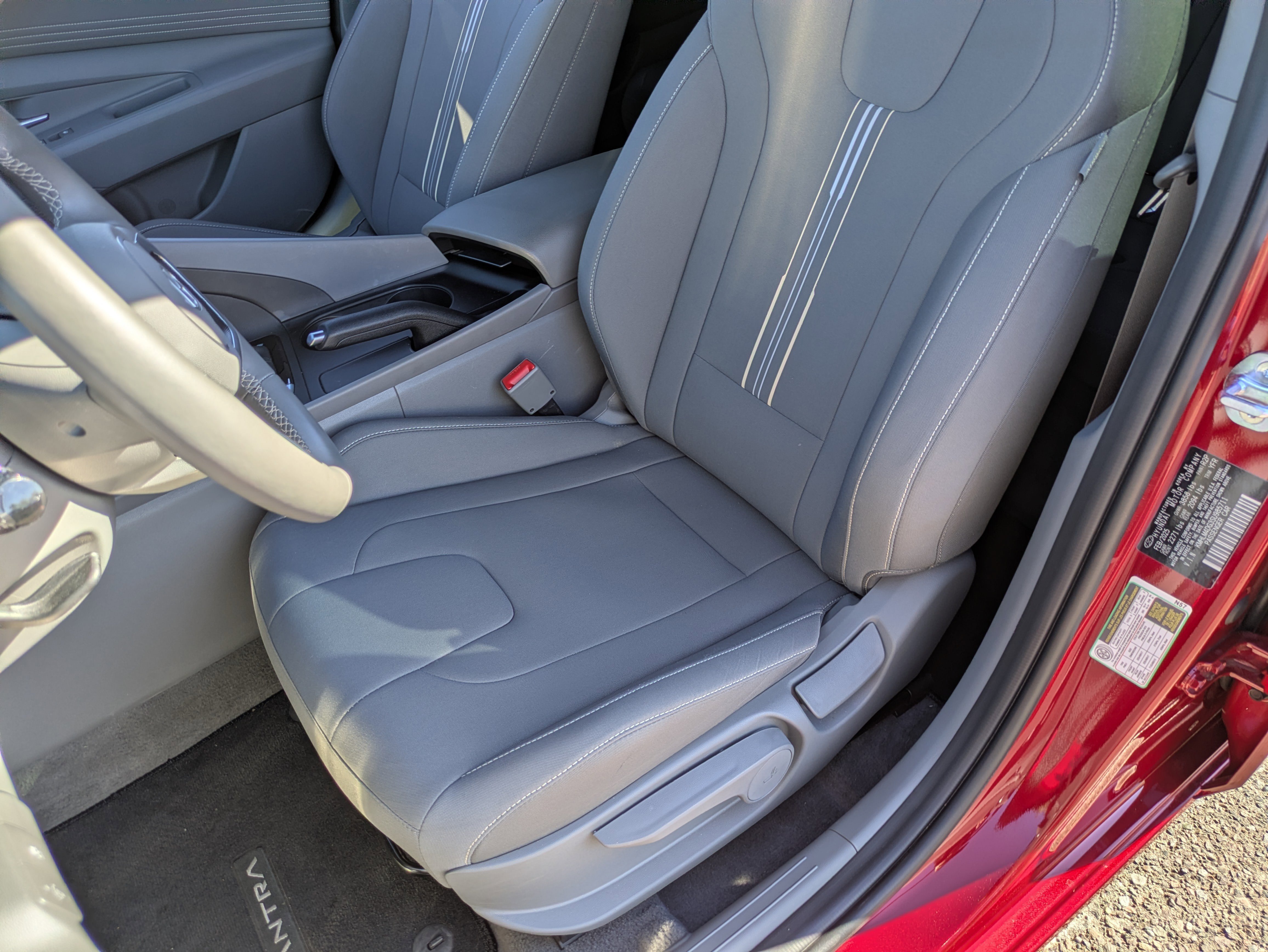 Certified 2025 Hyundai Elantra Sport image 15