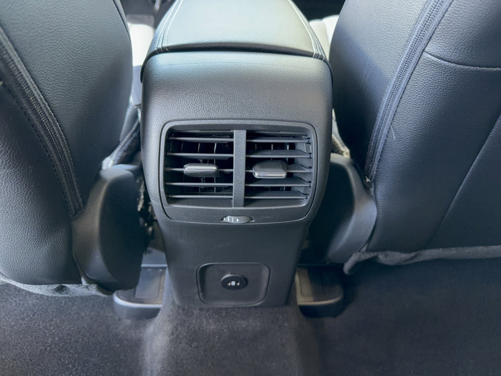 Certified 2025 Ford Escape SE w/ PHEV Premium Package FWD image 30