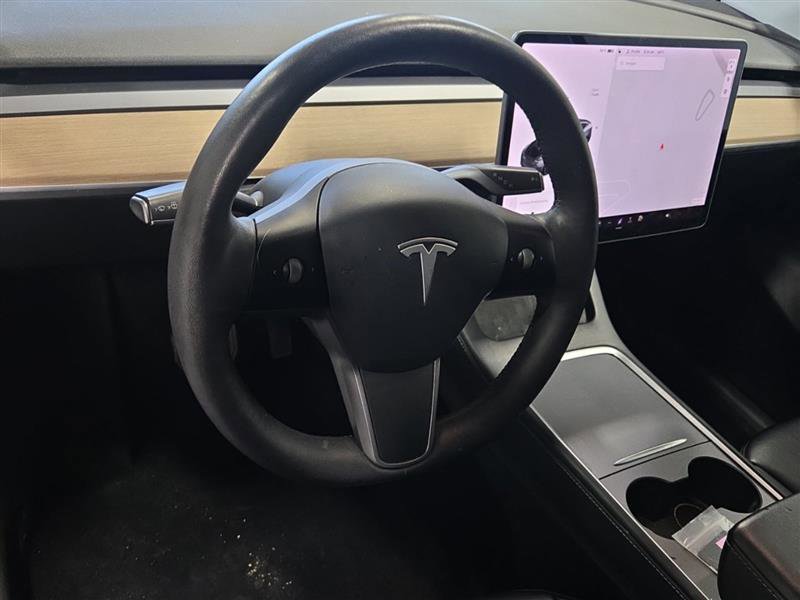 Used 2021 Tesla Model Y Long Range AWD/4WD image 4