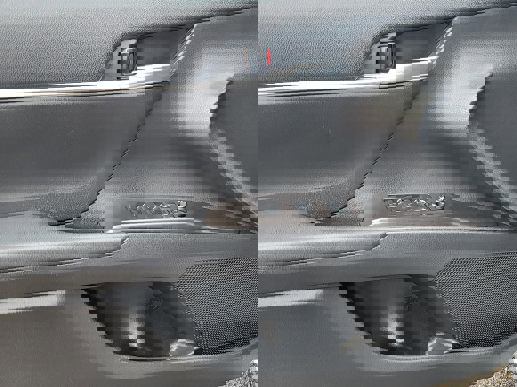 Used 2024 Toyota Camry SE w/ Cold Weather Package image 11