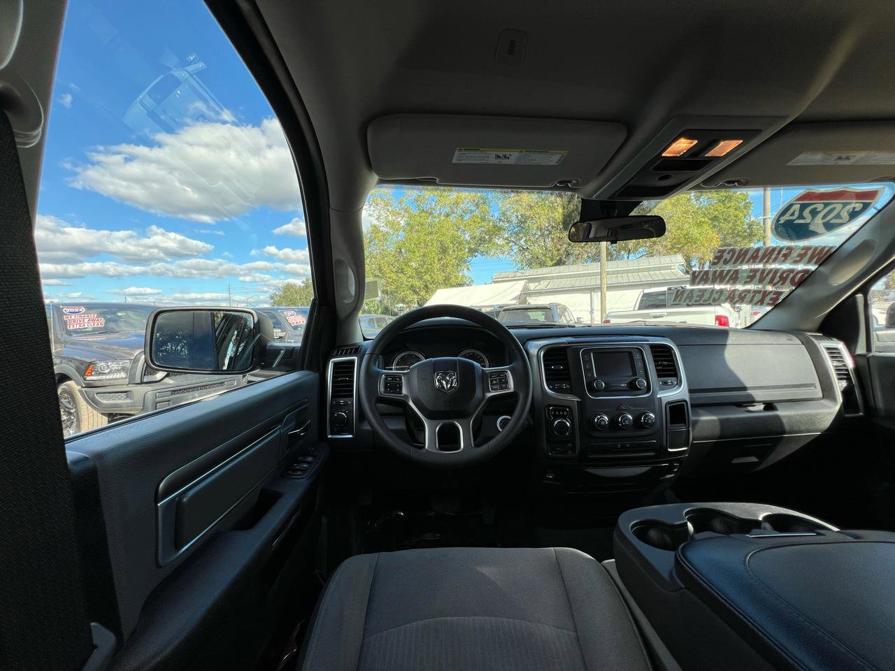 Used 2024 RAM 1500 Classic SLT AWD/4WD image 28