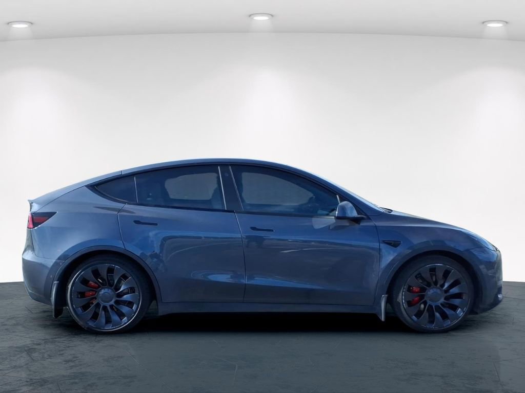 Used 2022 Tesla Model Y Performance image 5