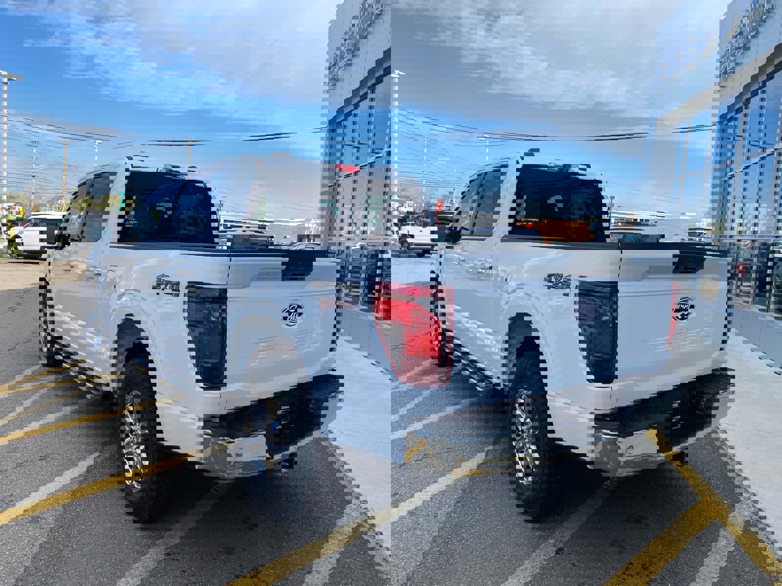 Used 2025 Ford F150 XLT w/ Equipment Group 301A Standard image 3