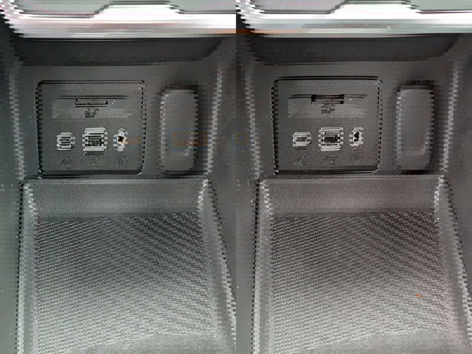 Certified 2021 GMC Terrain SLT w/ Infotainment Package II image 28