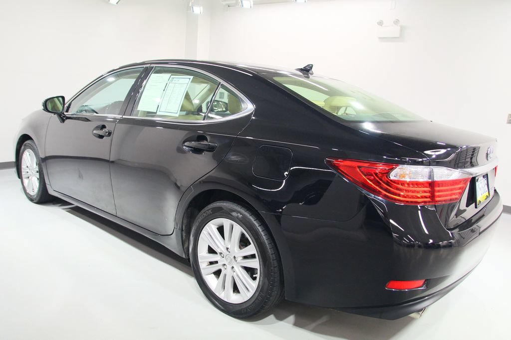 Used 2014 Lexus ES 350 w/ Premium Package FWD image 15