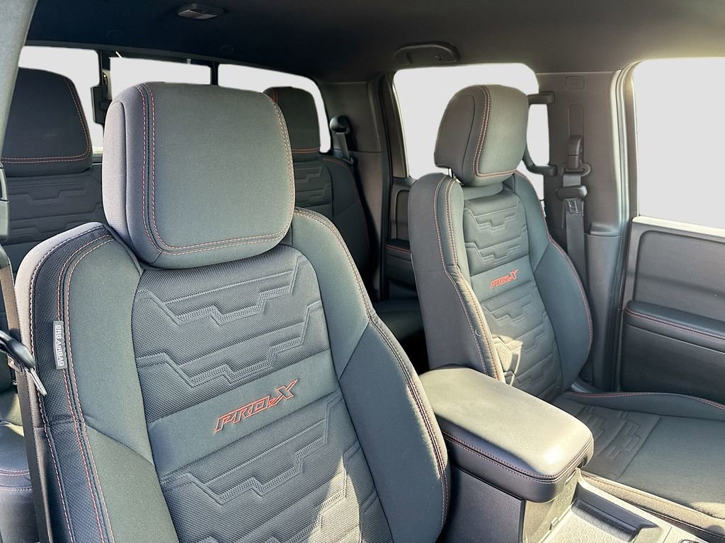 Used 2025 Nissan Frontier Pro-X image 23