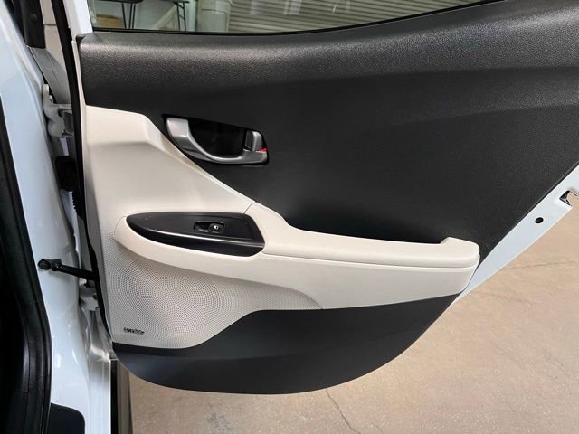 Used 2020 Hyundai Veloster Turbo Ultimate image 13