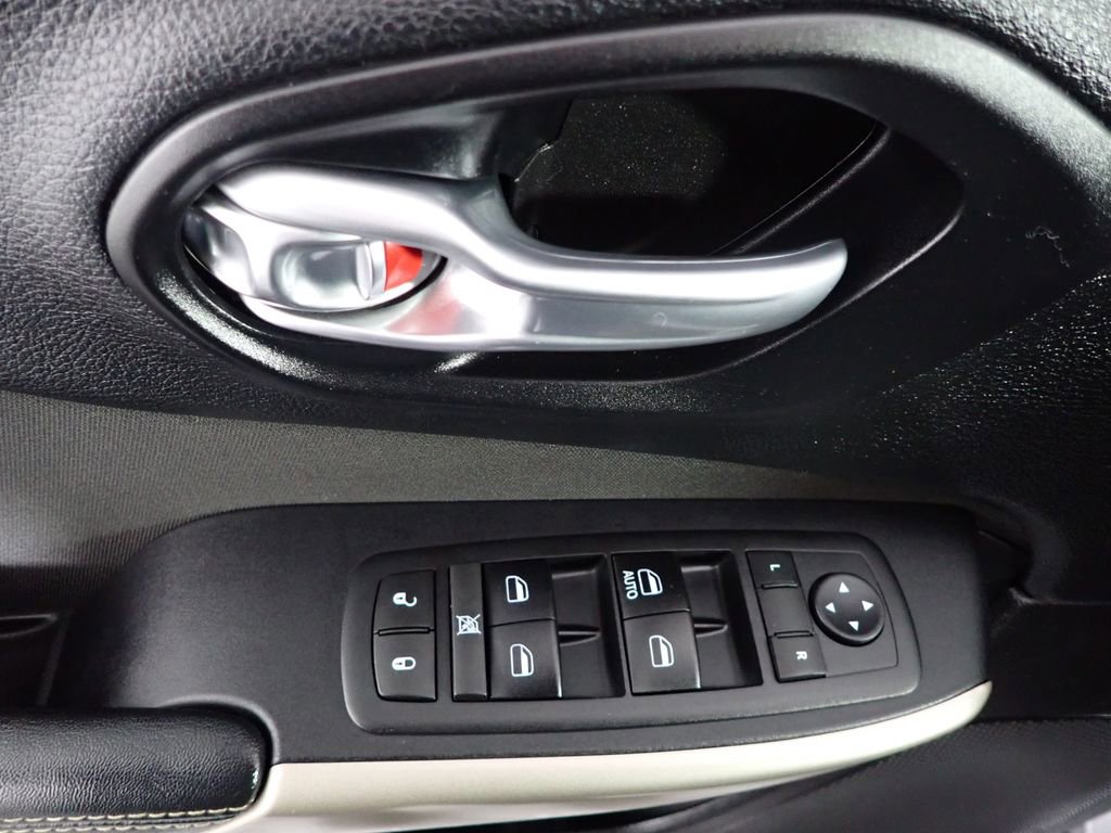 Used 2017 Jeep Cherokee Sport w/ Cold Weather Group image 23