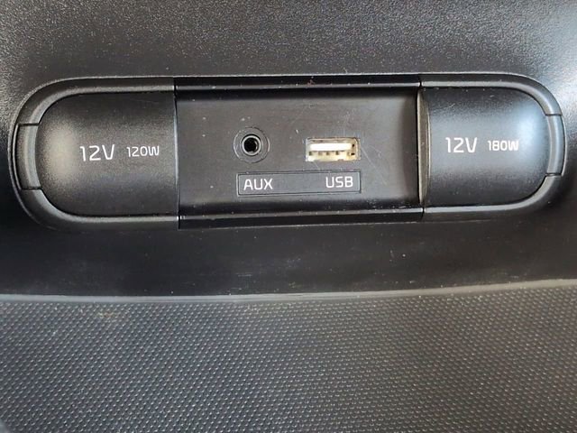 Used 2016 Kia Soul + FWD image 21