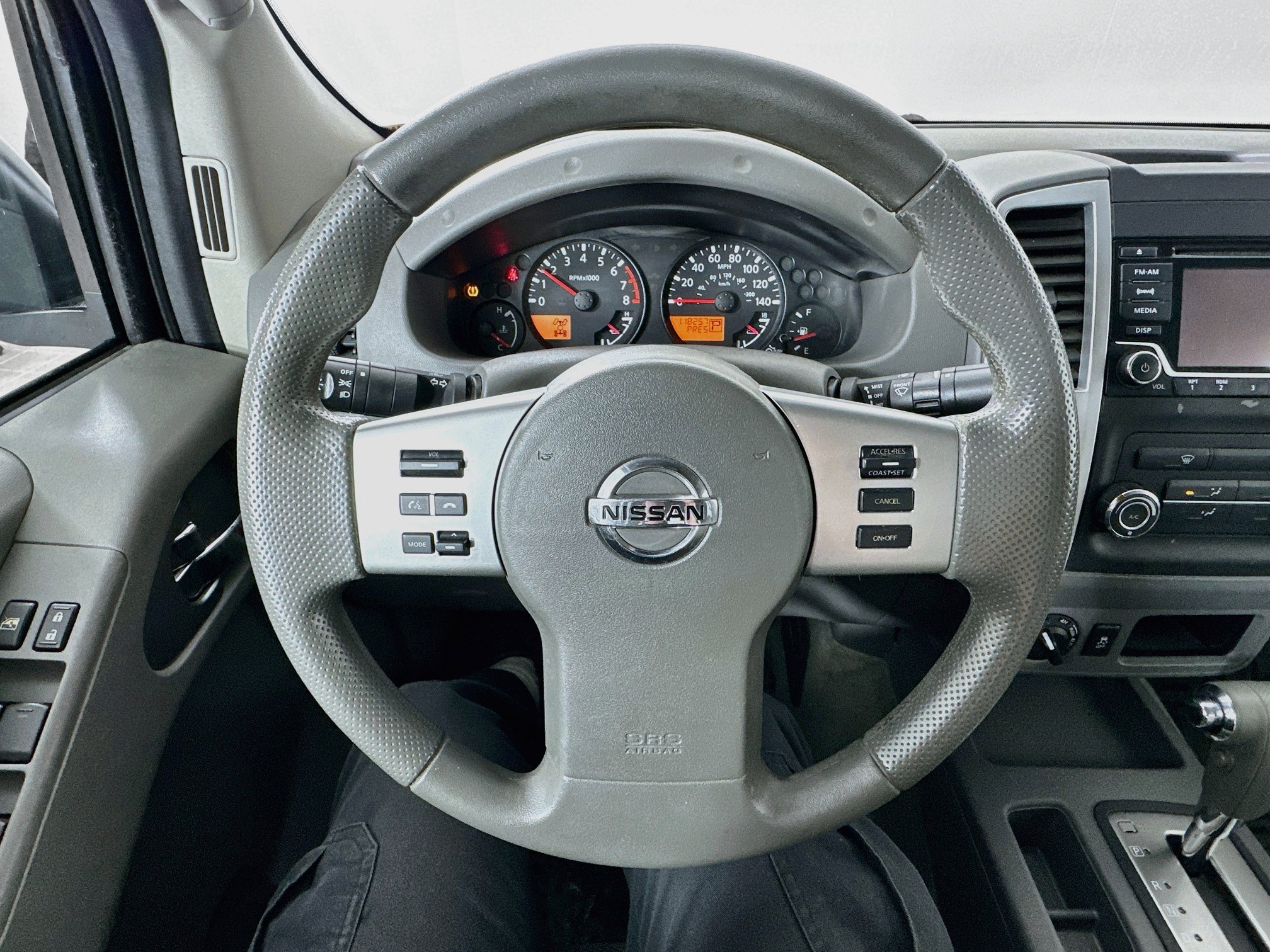 Used 2015 Nissan Frontier SV AWD/4WD image 11