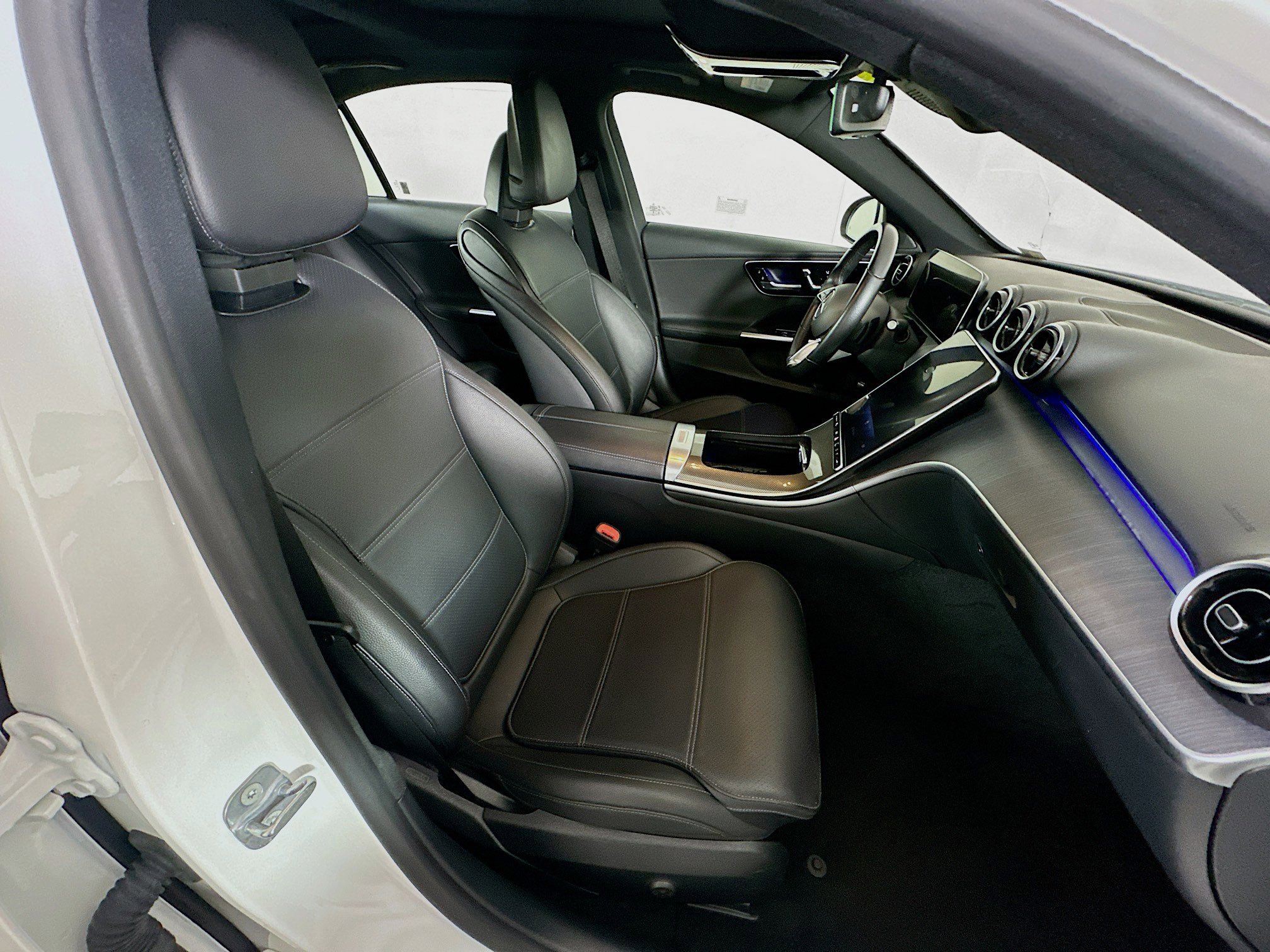 Used 2024 Mercedes-Benz C 300 Sedan image 32