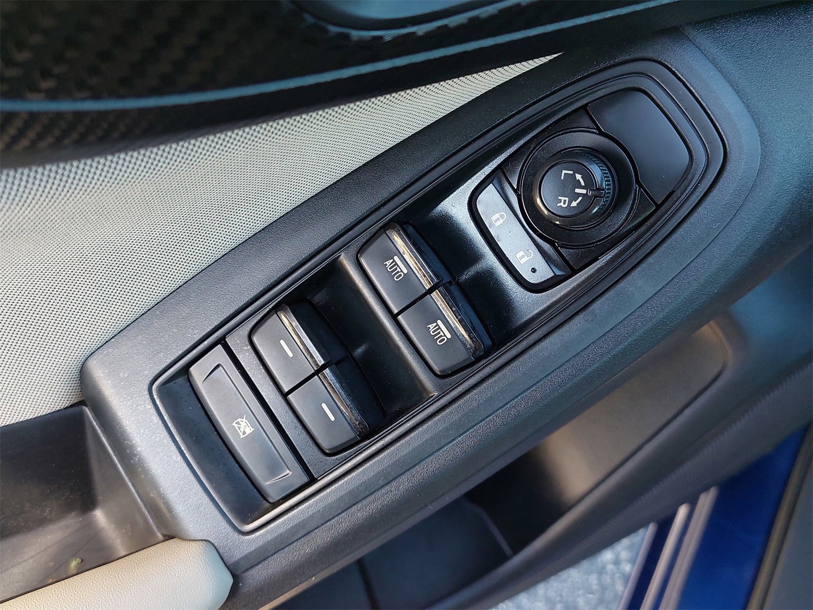 Used 2017 Subaru Impreza 2.0i Premium w/ BSD & Rcta/SRF/Eyesight image 27