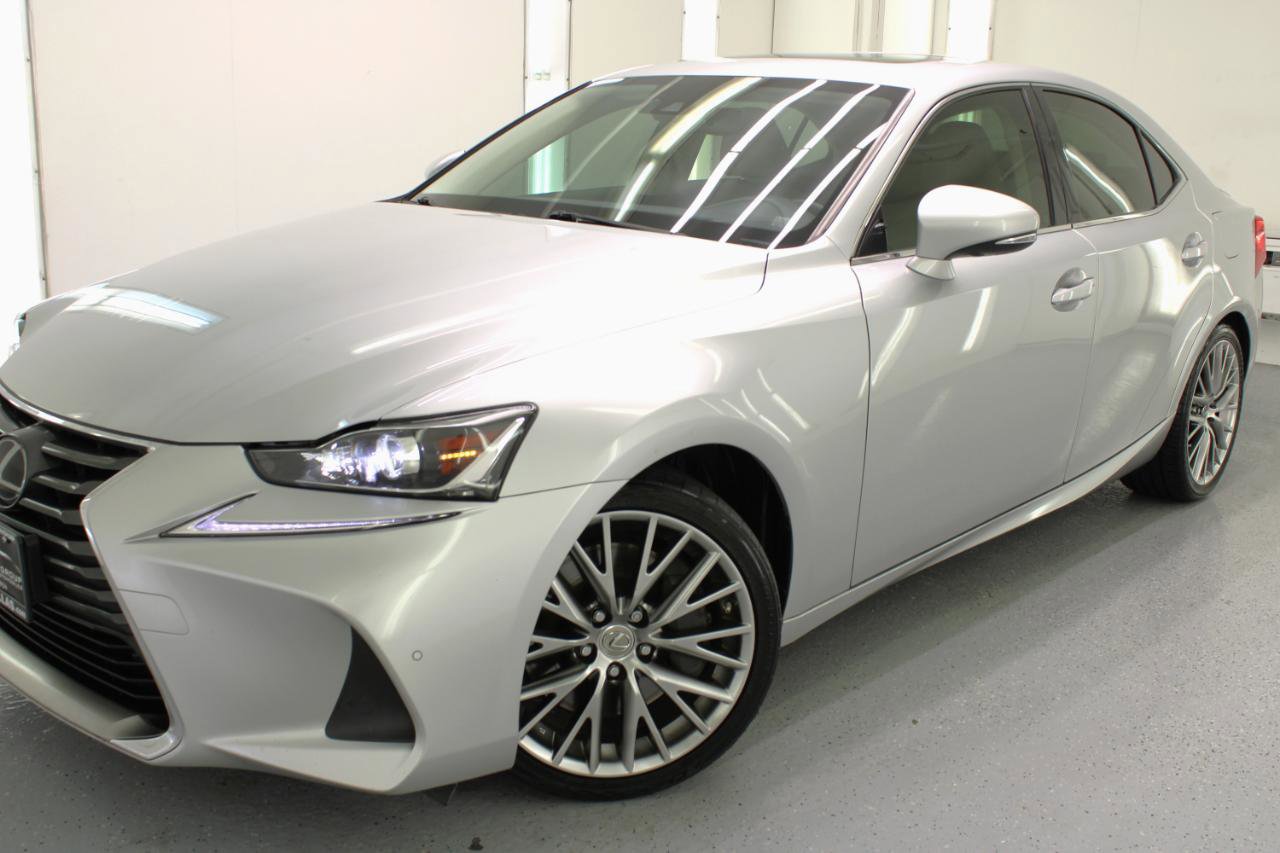 Used 2017 Lexus IS 200t w/ Navigation System Package RWD image 13