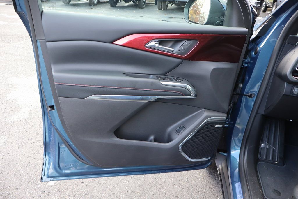 New 2026 Chevrolet Traverse Z71 w/ Enhanced Driving Package image 4