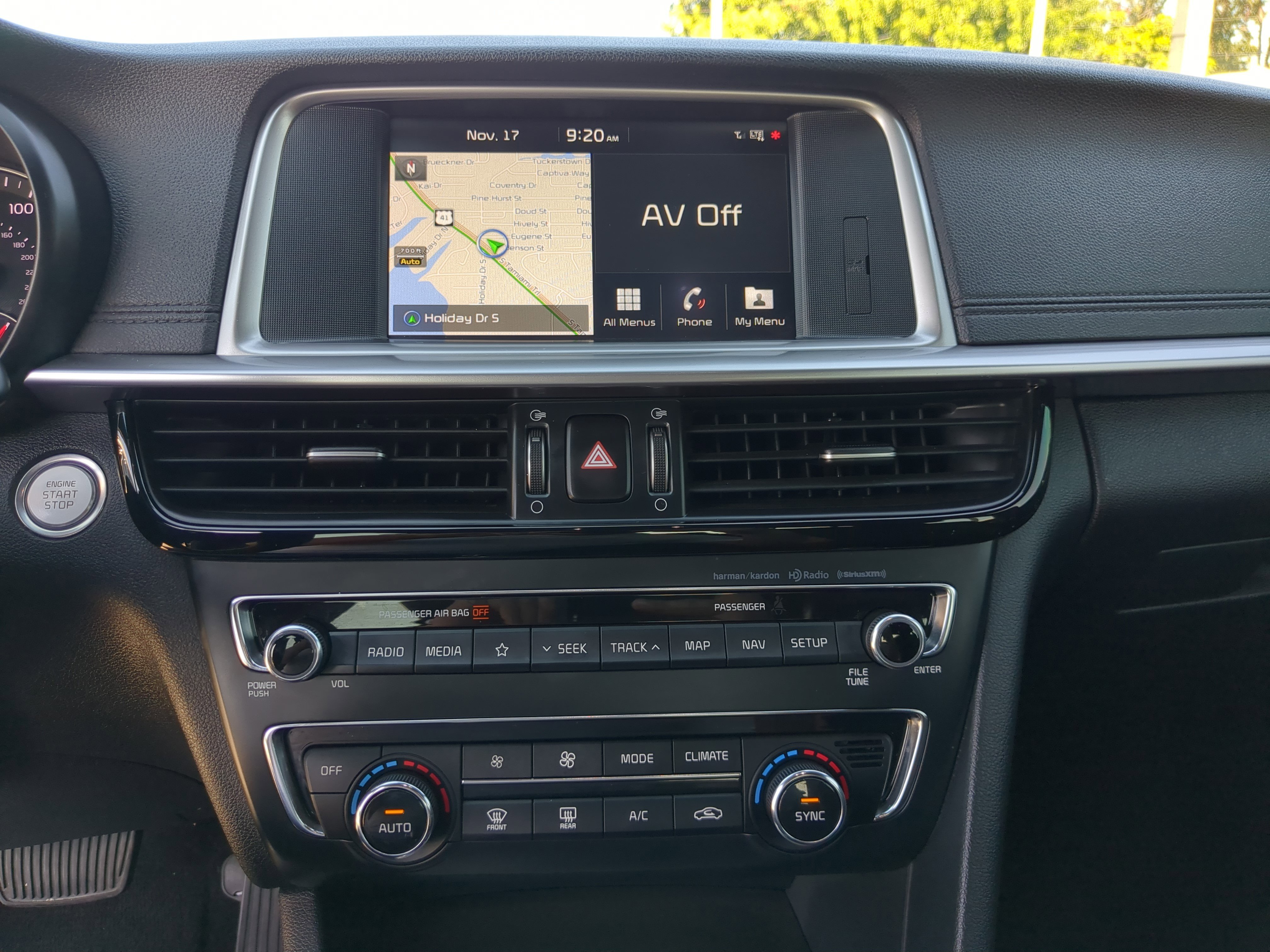 Certified 2019 Kia Optima SX w/ SX Limited (Black) Package image 19