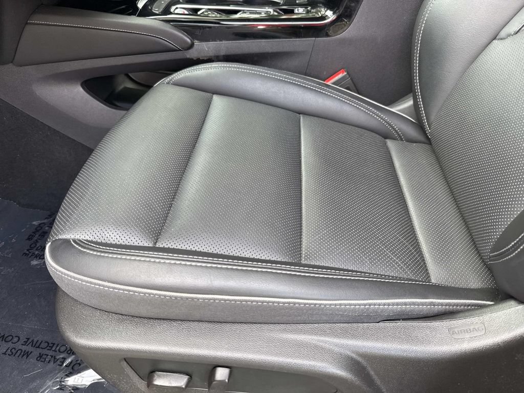 Used 2023 Buick Envision Essence FWD image 25