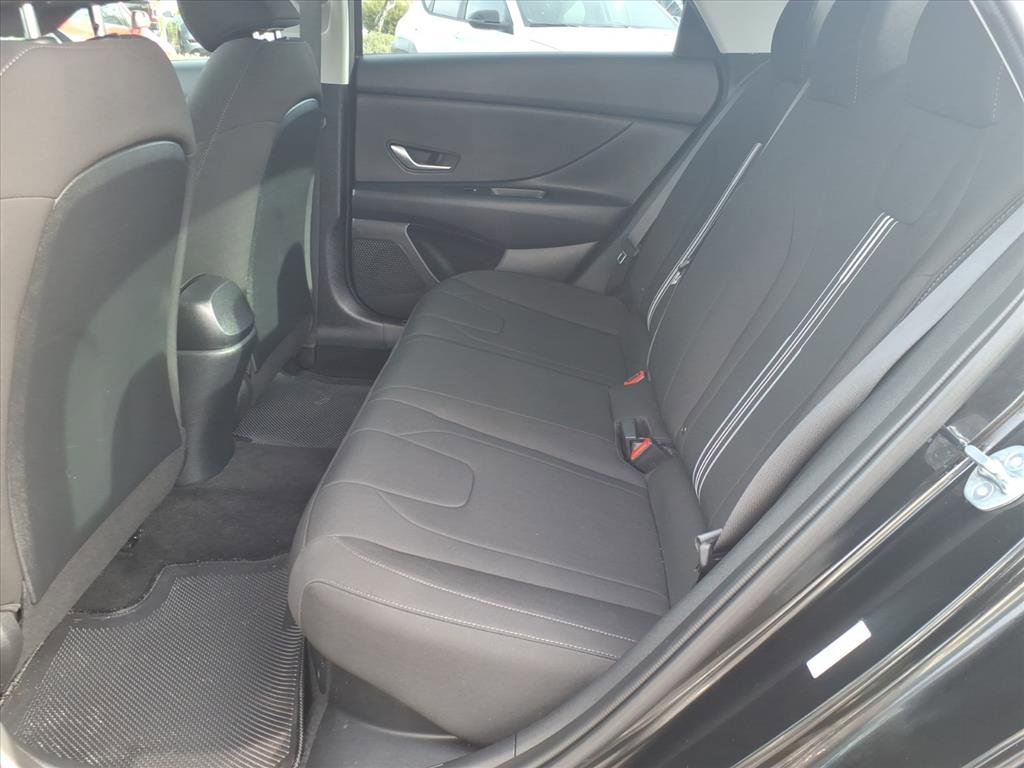 Certified 2023 Hyundai Elantra Blue image 17