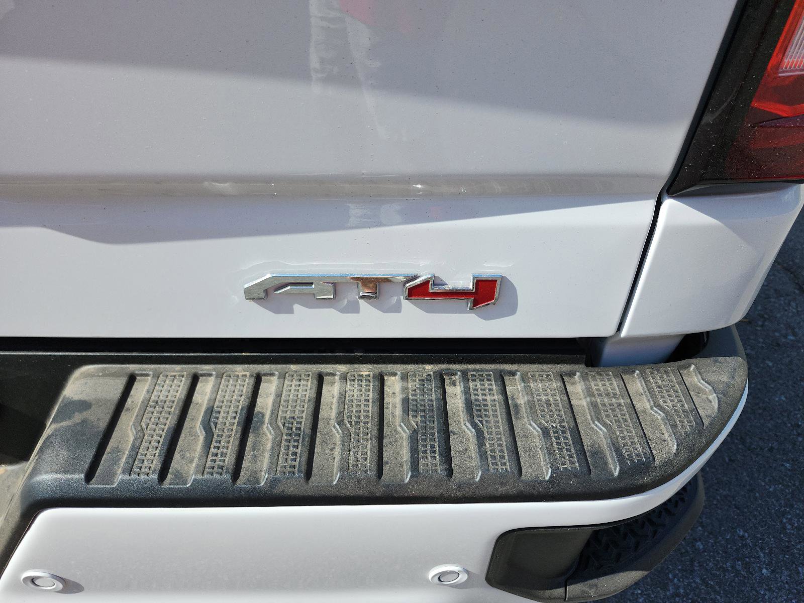 New 2026 GMC Sierra 1500 AT4 image 4