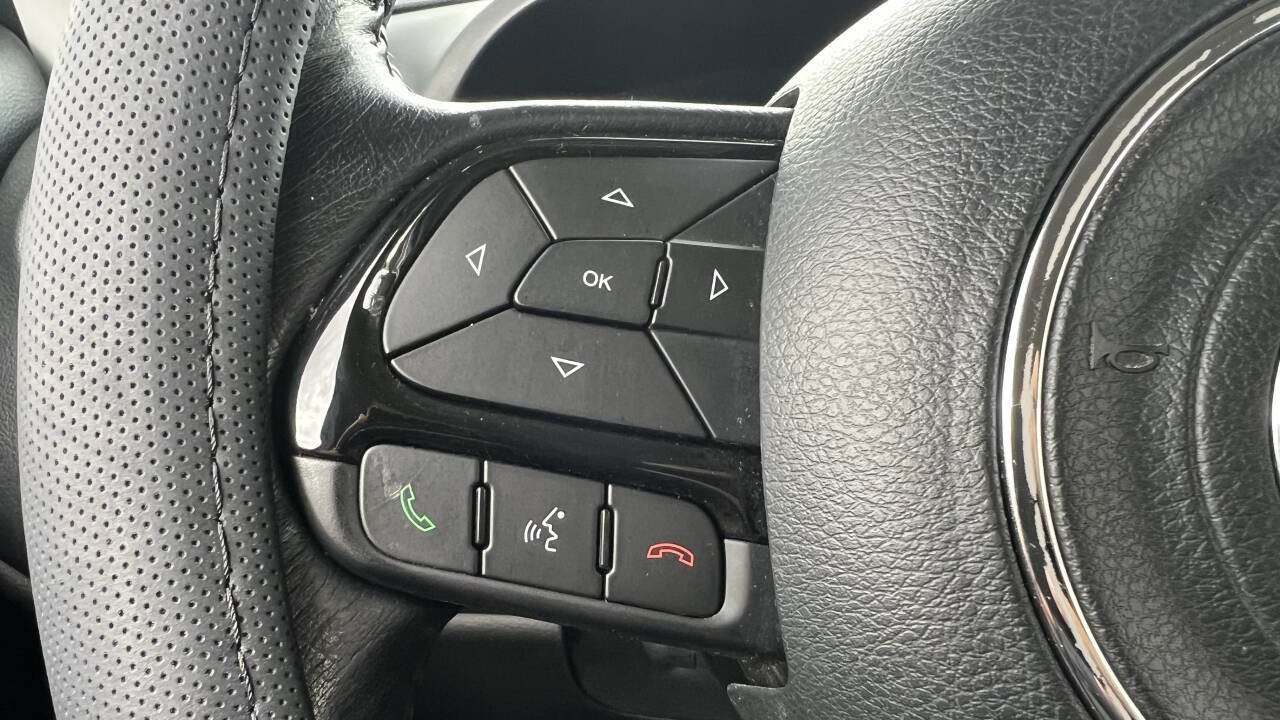 Used 2020 Jeep Renegade Altitude AWD/4WD image 16