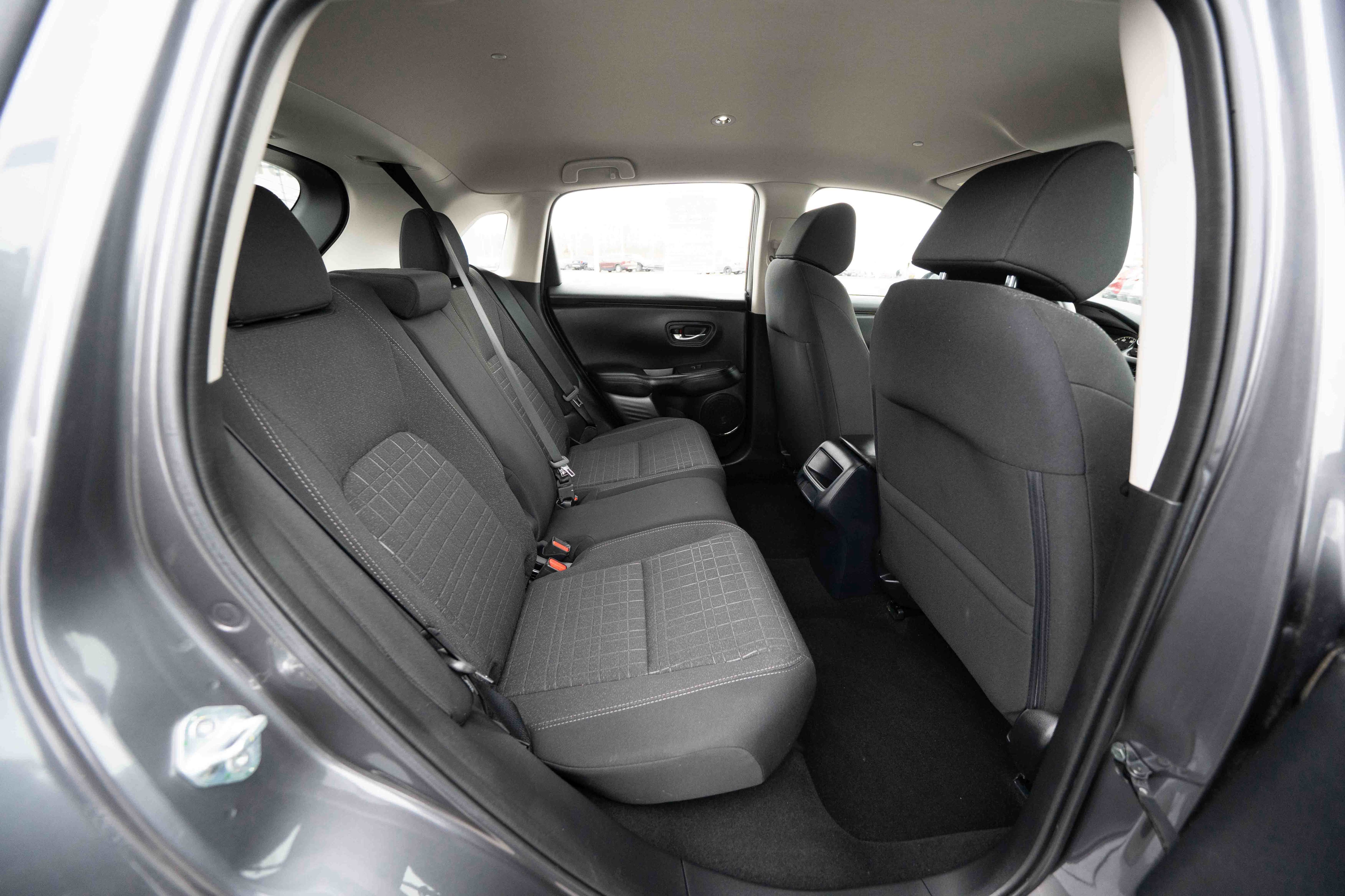 Used 2024 Honda HR-V LX image 25