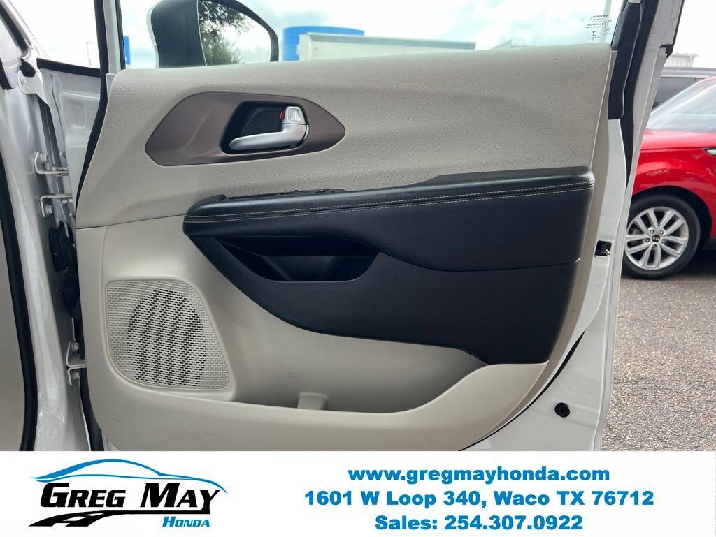 Used 2021 Chrysler Voyager Lxi FWD image 10