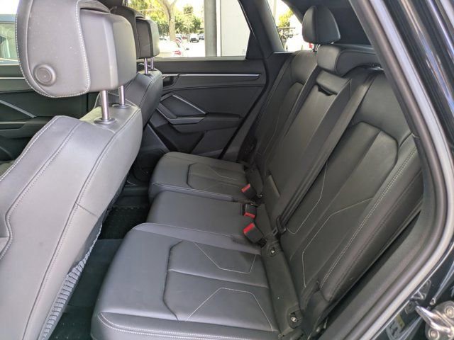 Used 2022 Audi Q3 2.0T Premium Plus image 18