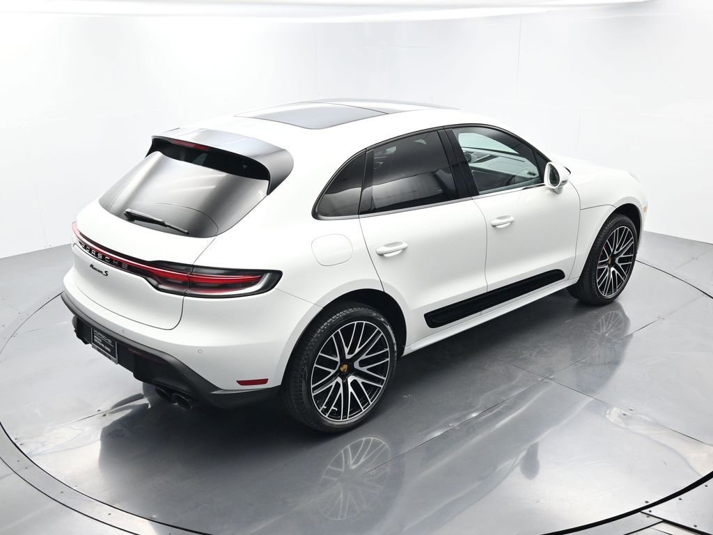 Certified 2023 Porsche Macan S AWD/4WD image 42
