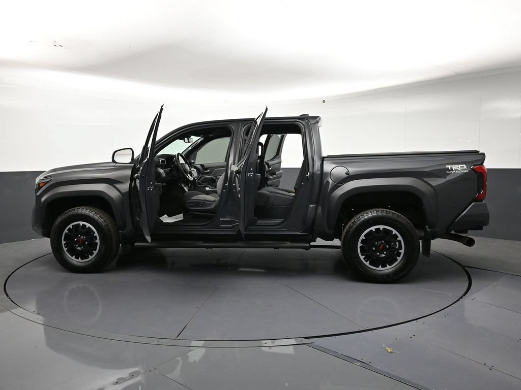Used 2024 Toyota Tacoma TRD Off-Road w/ TRD Off Road Upgrade Package AWD/4WD image 33