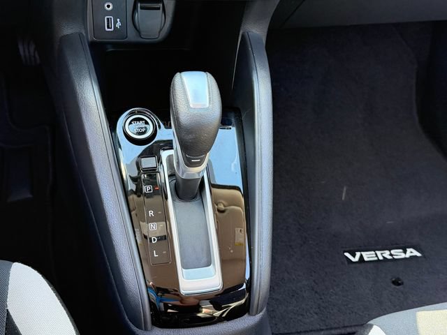 Certified 2021 Nissan Versa SV FWD image 16