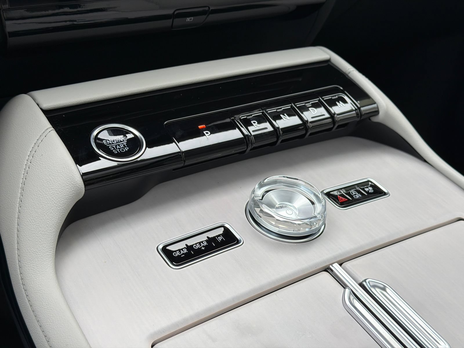 New 2026 Lincoln Navigator L Reserve AWD/4WD image 31