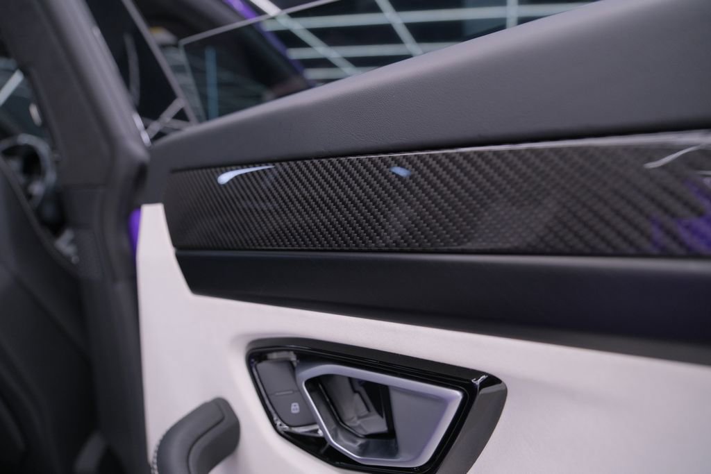 Used 2022 Lamborghini Urus image 51
