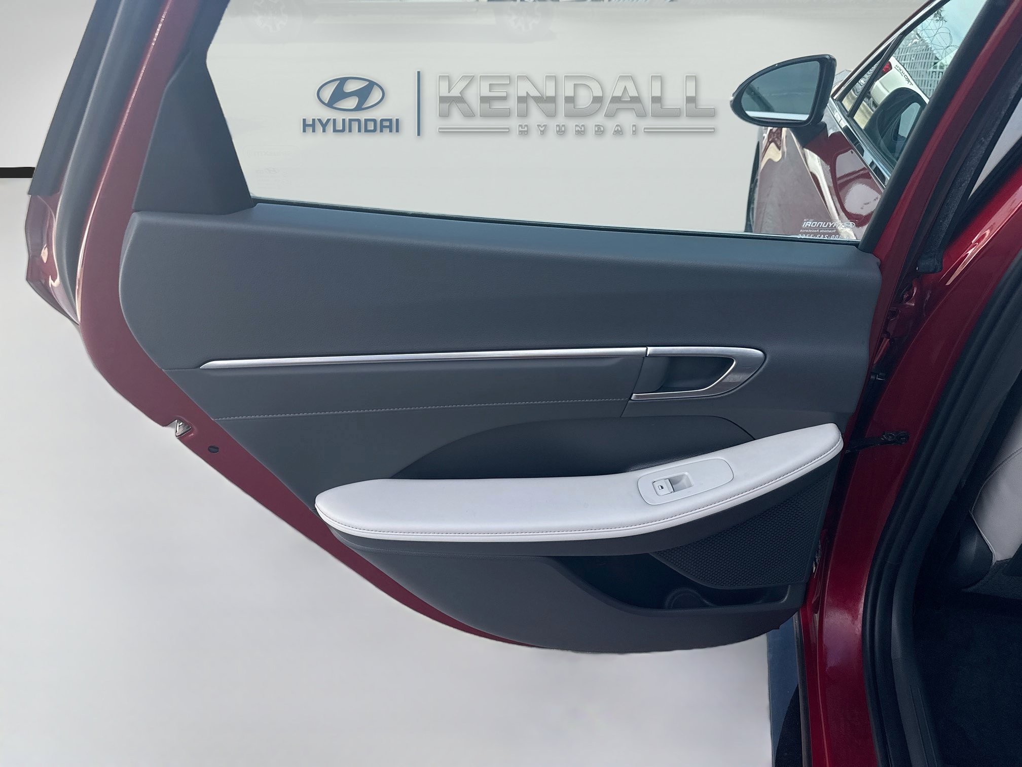 Used 2023 Hyundai Sonata Limited w/ Cargo Package FWD image 23