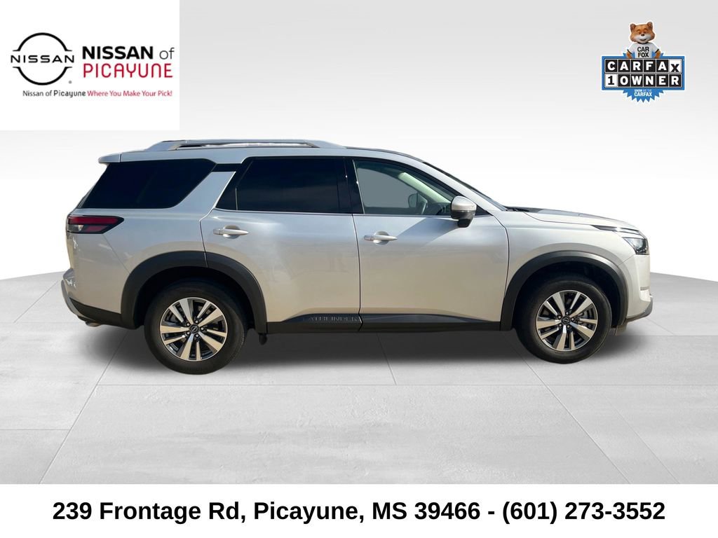 Used 2025 Nissan Pathfinder SL image 7