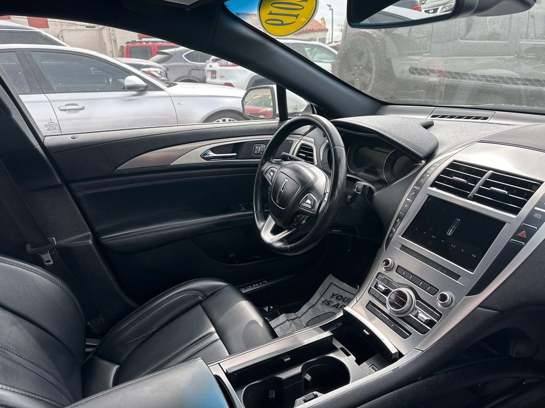 Used 2019 Lincoln MKZ Premiere image 31