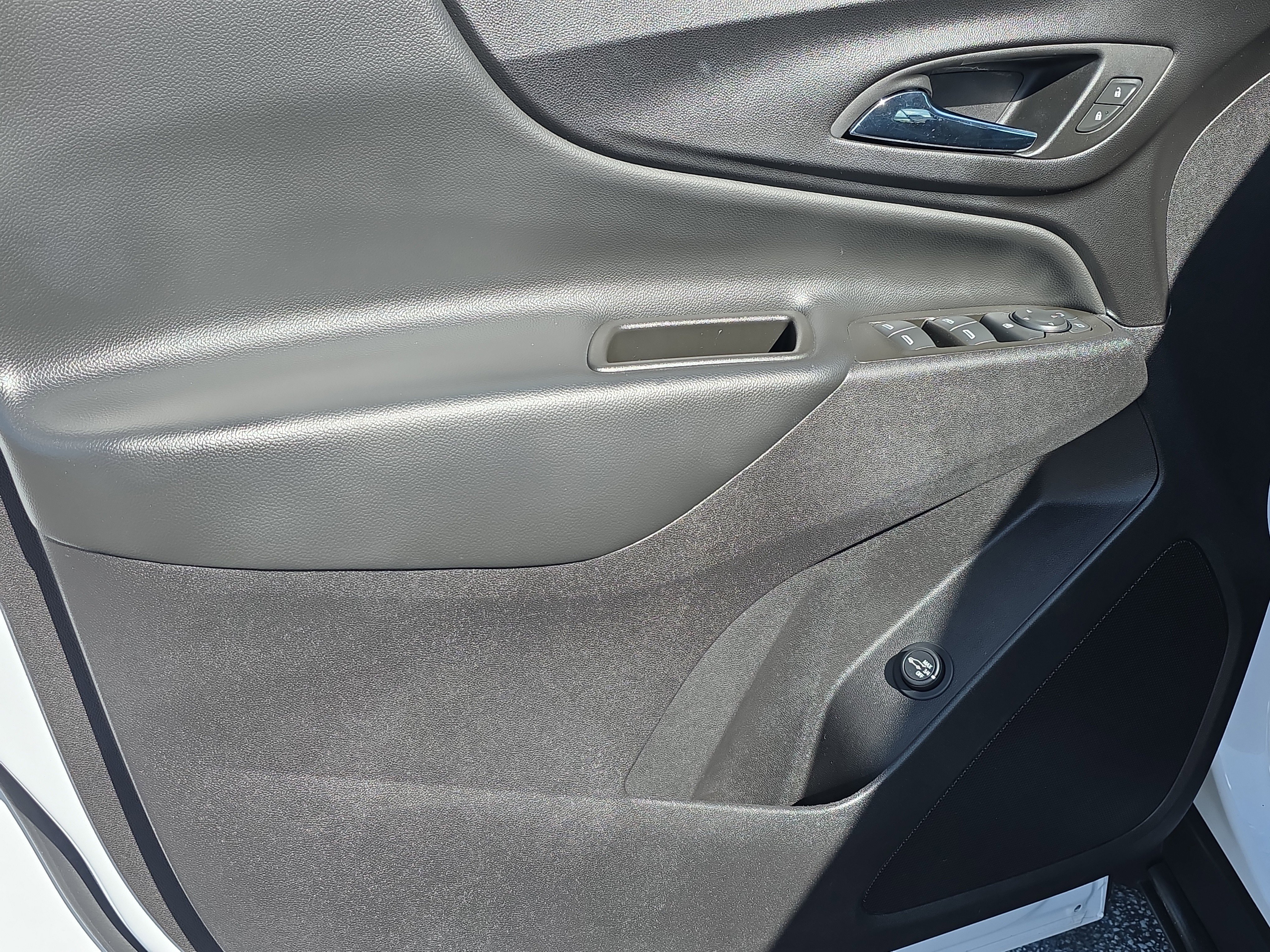 Used 2024 Chevrolet Equinox LT image 20