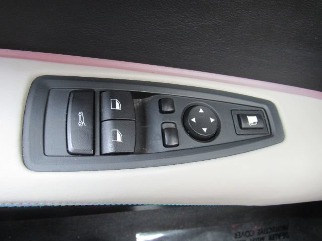 Used 2014 BMW i8 AWD/4WD image 25