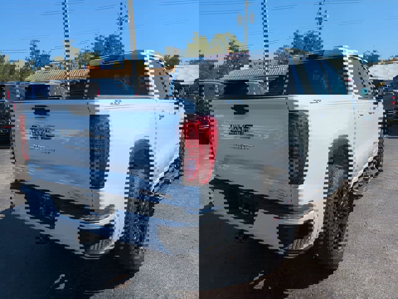 Used 2023 GMC Sierra 1500 Elevation image 4