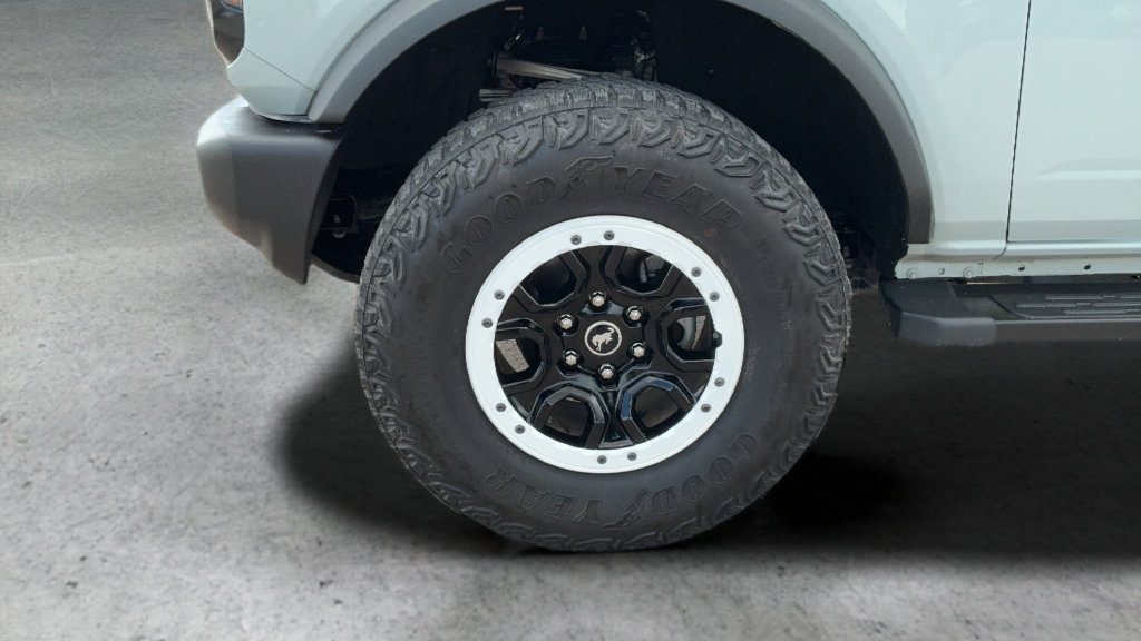 Certified 2023 Ford Bronco Outer Banks w/ Sasquatch Package AWD/4WD image 25
