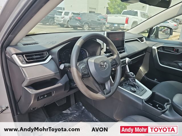 Used 2024 Toyota RAV4 LE AWD/4WD image 9