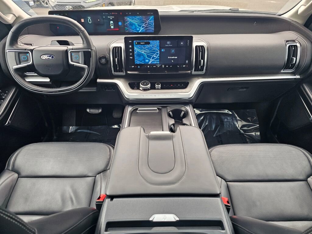 Used 2025 Ford Expedition Platinum AWD/4WD image 11
