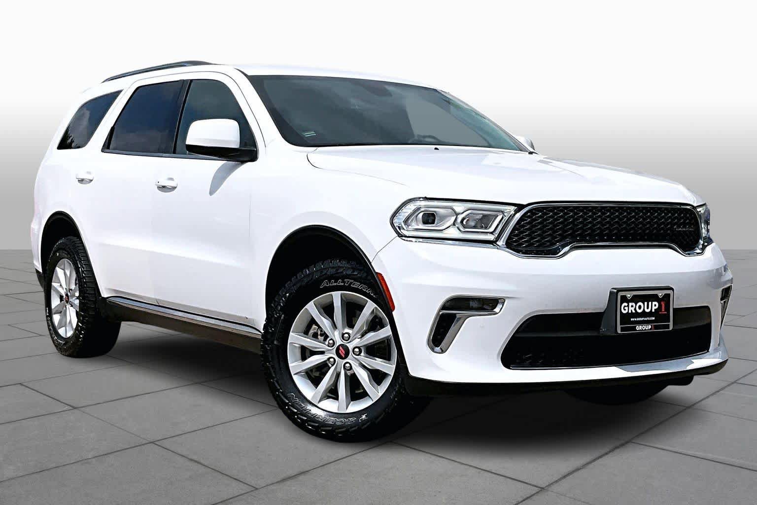 Used 2022 Dodge Durango SXT image 3
