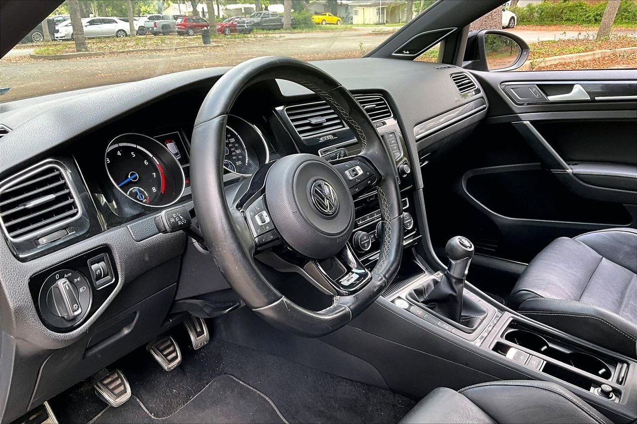 Used 2016 Volkswagen Golf R 4-Door AWD/4WD image 14