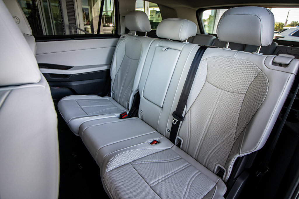 New 2027 Volkswagen Atlas SE FWD image 28