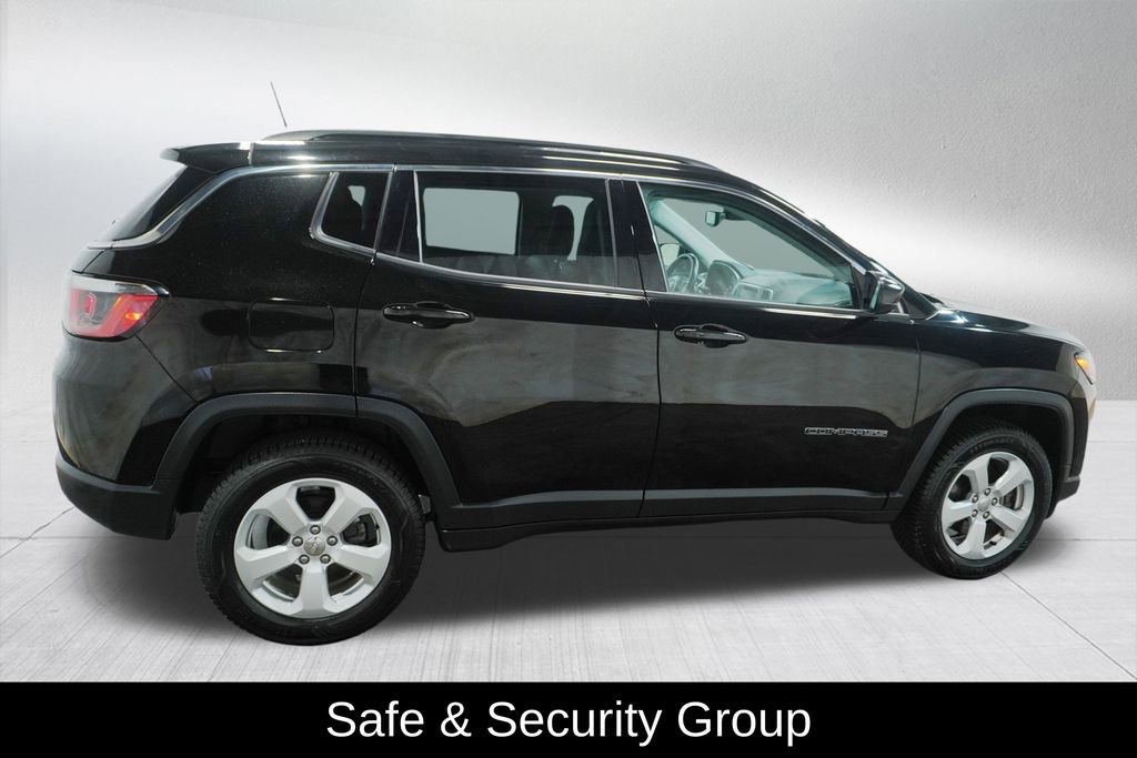 Used 2018 Jeep Compass Latitude w/ Popular Equipment Group AWD/4WD image 5