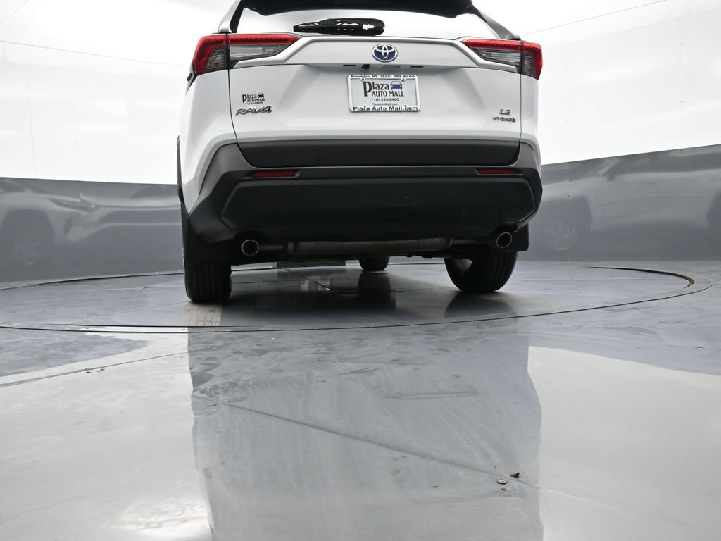 Certified 2024 Toyota RAV4 LE AWD/4WD image 30