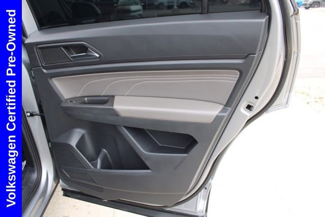 Used 2022 Volkswagen Atlas Cross Sport SE w/ Panoramic Sunroof Package image 25