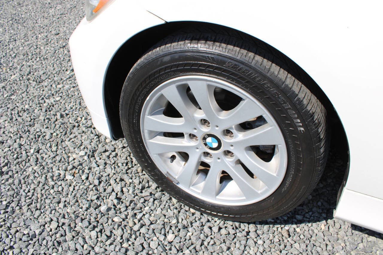 Used 2006 BMW 325xi Sedan image 25