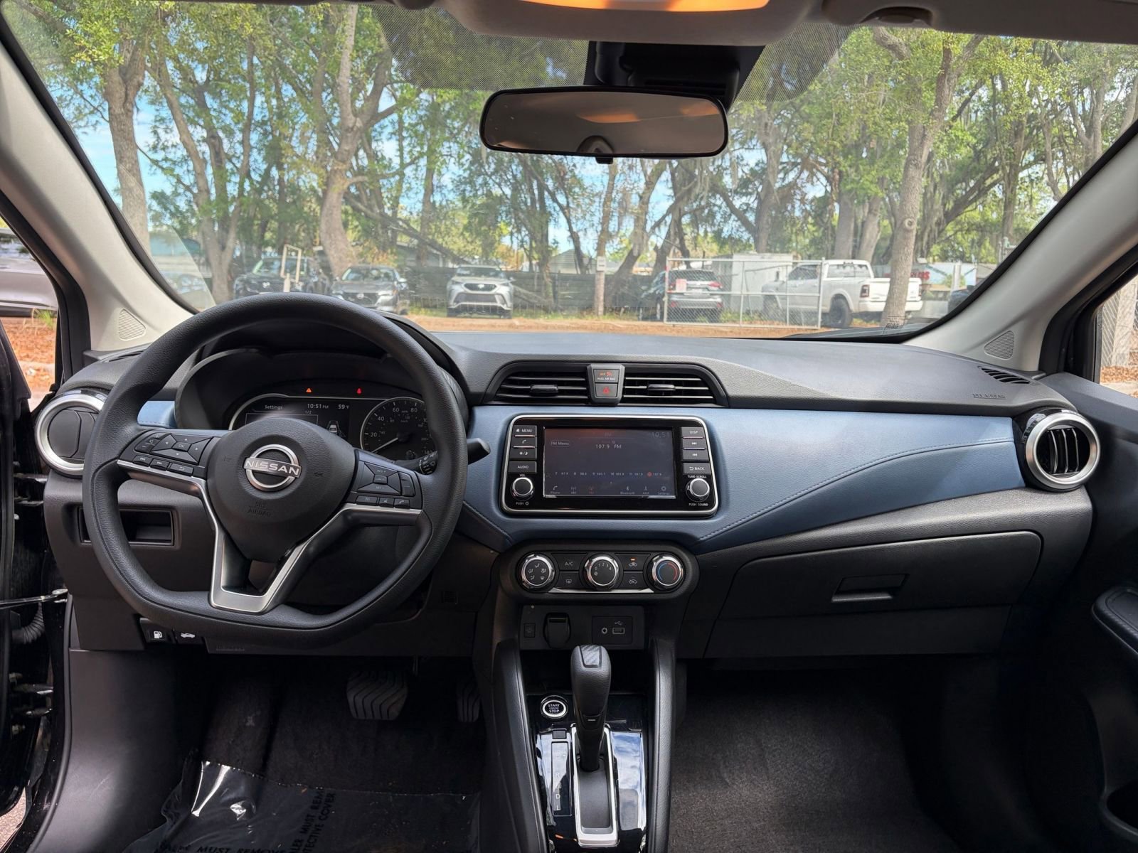 Used 2025 Nissan Versa SV FWD image 29